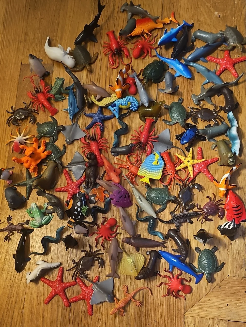 Lot of Qty 100 Realistic Plastic Mini SeaCreature Figure Bundle Bath Party Favor